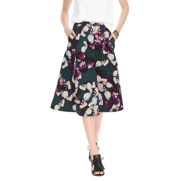 Banana Republic Dresses & Skirts - Banana Republic Emerald Green Orchid Floral Skirt Size 0